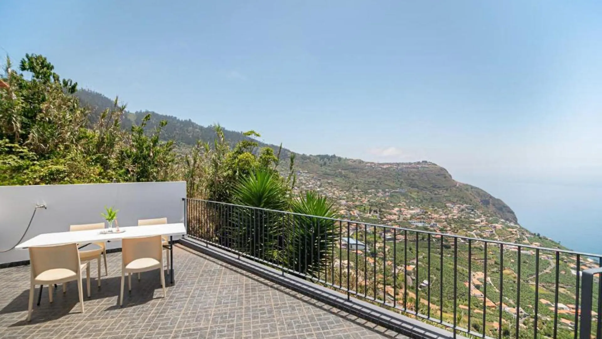 Calheta Bay View House - Family And Group Residence Arco da Calheta  Portugal